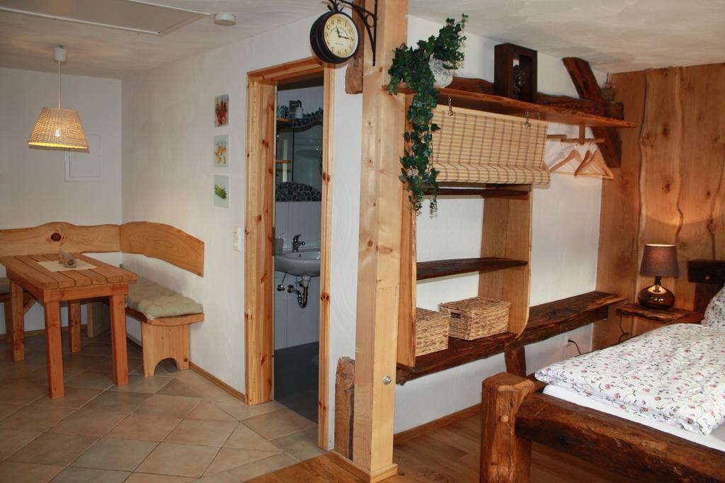 Bed and Breakfast Am Ruebenkeller à Binzenbach Chambre photo